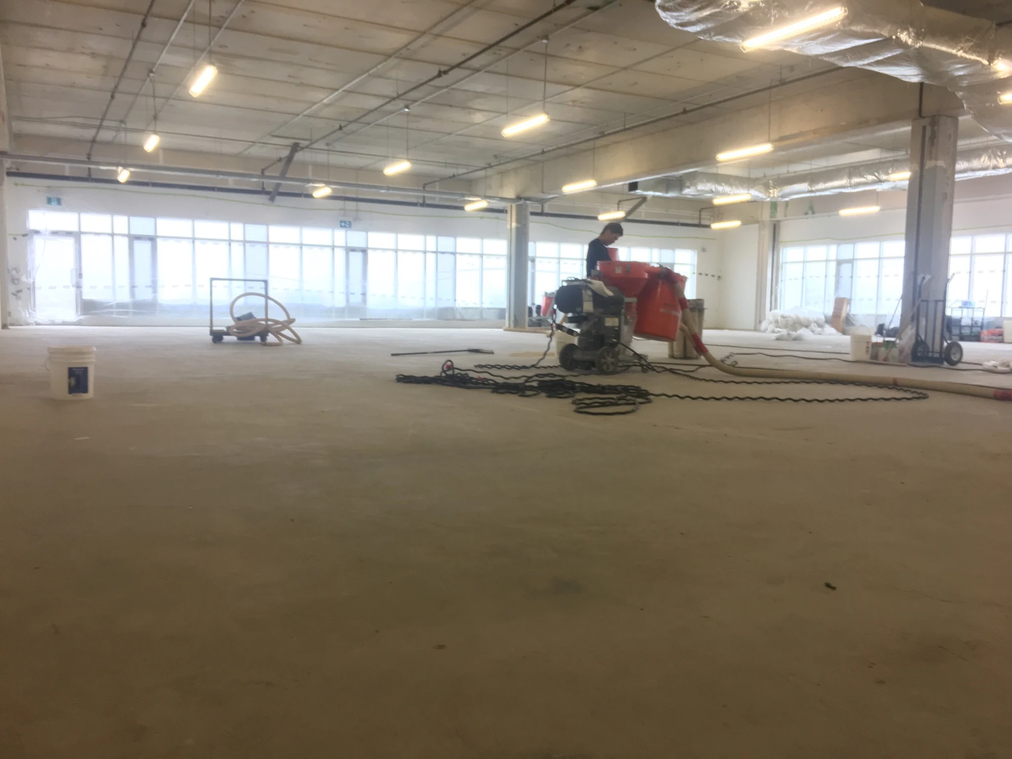 Grind: Fēnix Finish crew at work